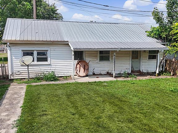 3rd image of 420 E Rensselaer St