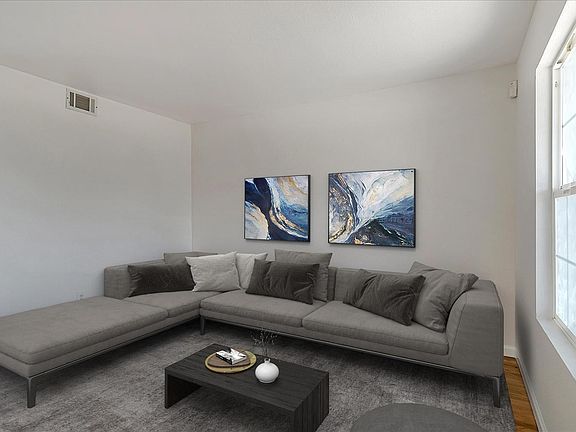3rd image of 30 Heritage Rose Lane