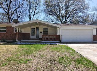 2630 Farber Dr, Saint Louis, MO 63136