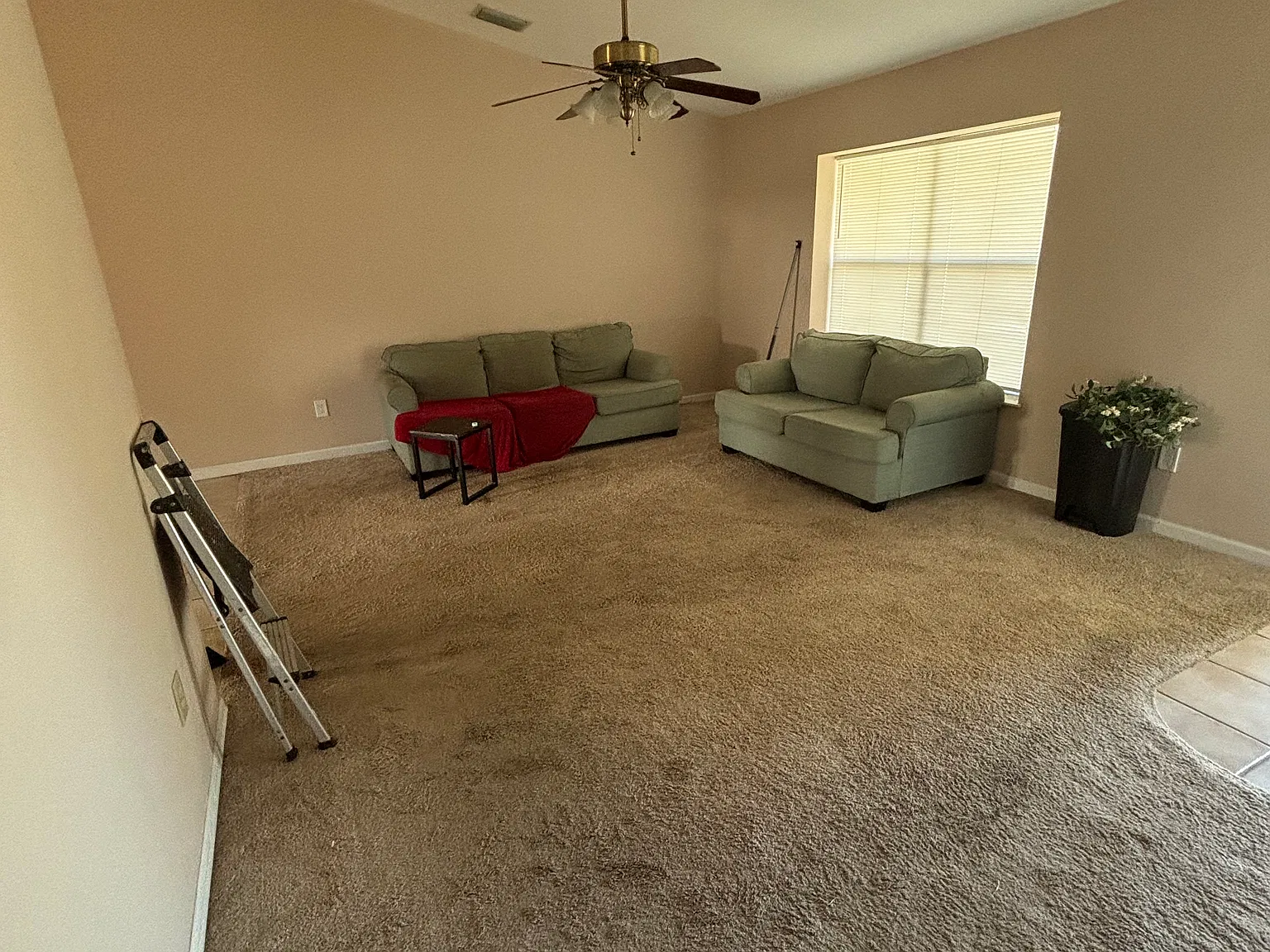 3 bed, 1280 sqft, $1,950 — Photo 2