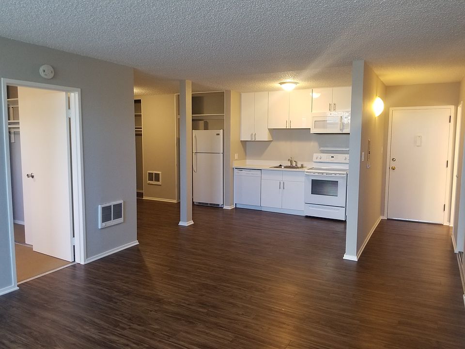 2nd image of 1462 Vallejo St #403