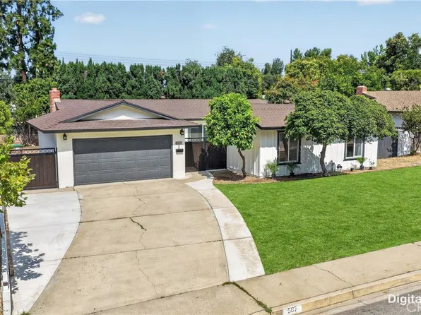 587 Sycamore Ave, Claremont, CA 91711