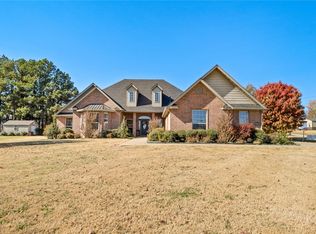 1093 N Barrington Rd, Springdale, AR 72762