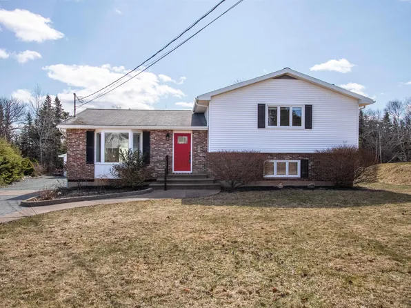 78 Lancaster Dr, Herring Cove, NS B3V 1J1