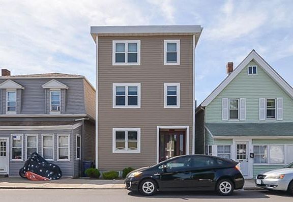 2nd image of 867 Saratoga St #1
