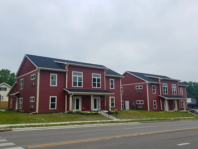 320 W Main St — Photo 19