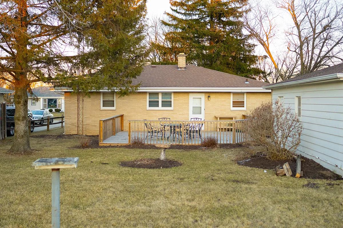 Building Photo - 5320 47th Ave