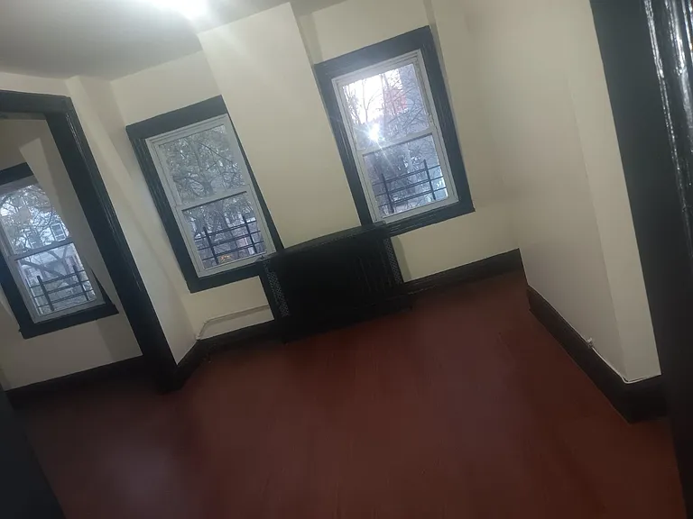 3081 Decatur Ave #3 — Photo 4