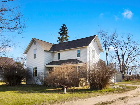 6034 Bates Rd, Williamsburg, MI 49690