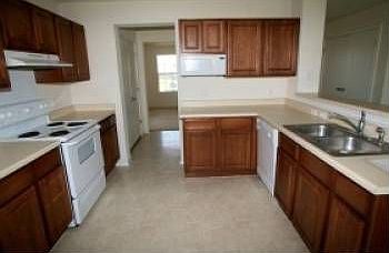 2nd image of 216 Brown St
