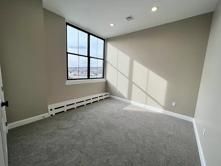 409 Lackawanna Ave #703 — Photo 7