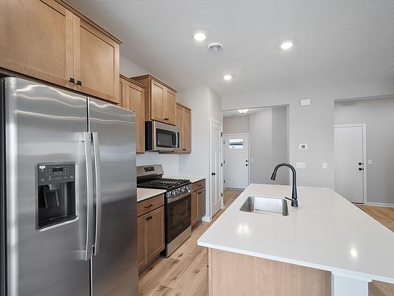 5th image of 10340 Birchwood Cir