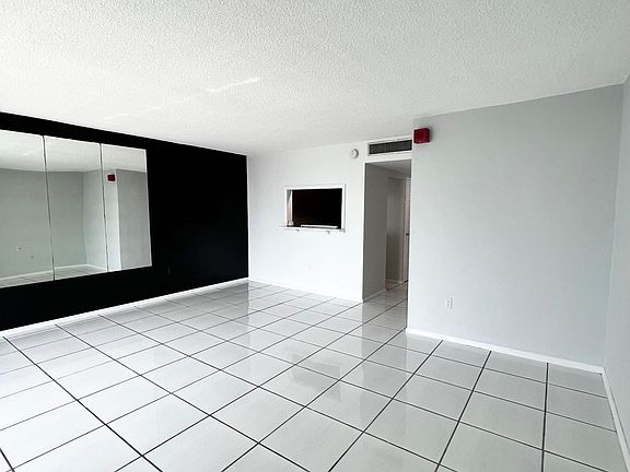 3rd image of 1865 79th Street Cswy APT 12L