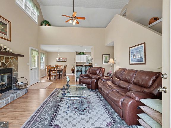 47th image of 542 Eastern Cross Ln
