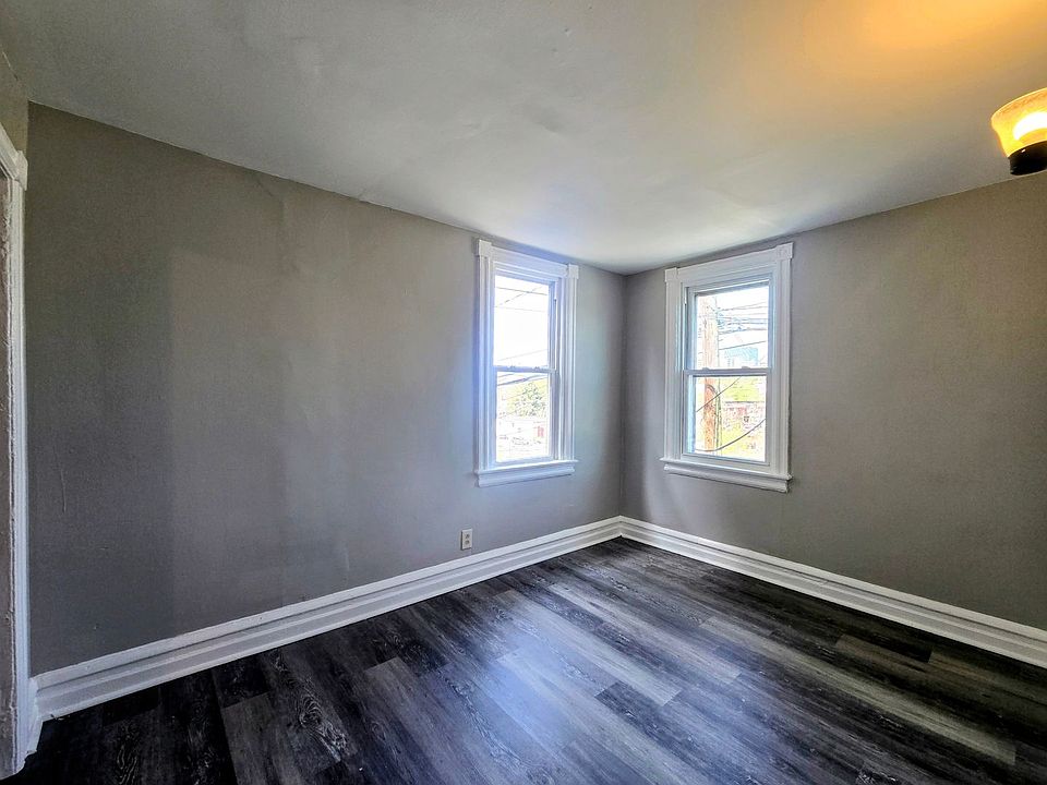 1st image of 514 W Auburn St