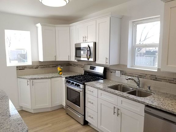 3rd image of 26 Clairmont St