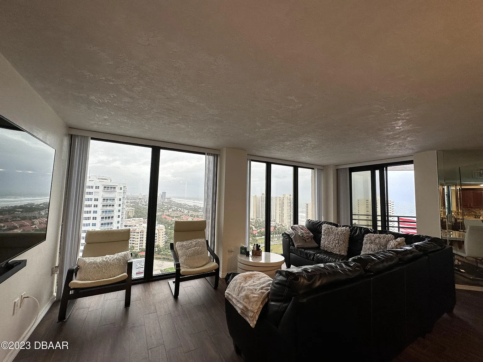 2 bed, 2.0 bath, 1327 sqft, $2,750 — Photo 4