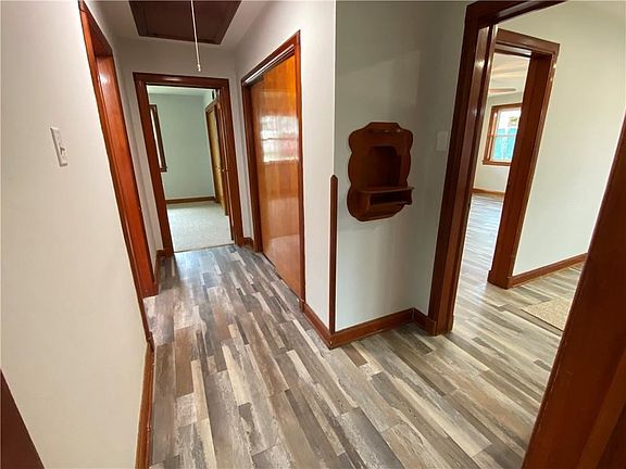 4th image of 409 Avenue F