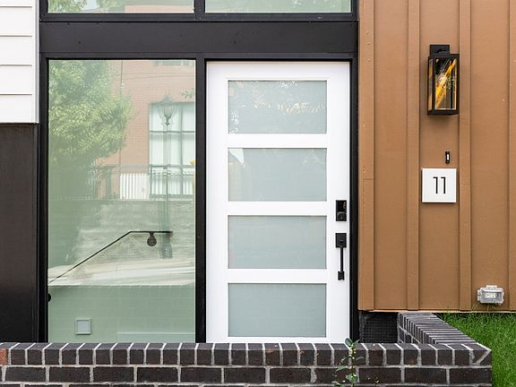 Front door at Bellemeade