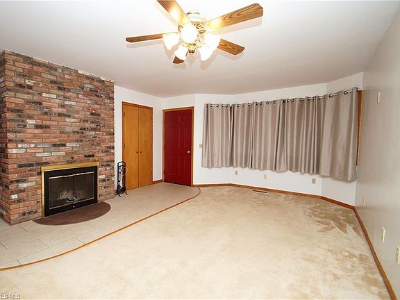 3rd image of 3731 Louise St