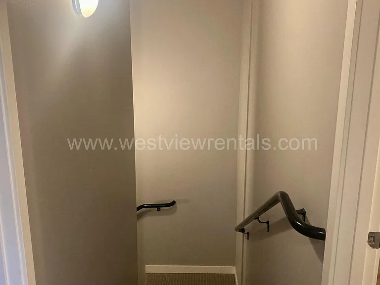 203 E Laurel St — Photo 234
