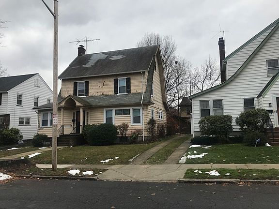 3rd image of 5 Chauncey Ave