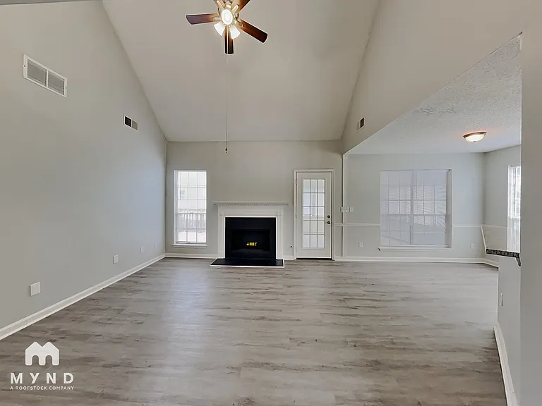 6252 Phillips Lake Cv — Photo 17