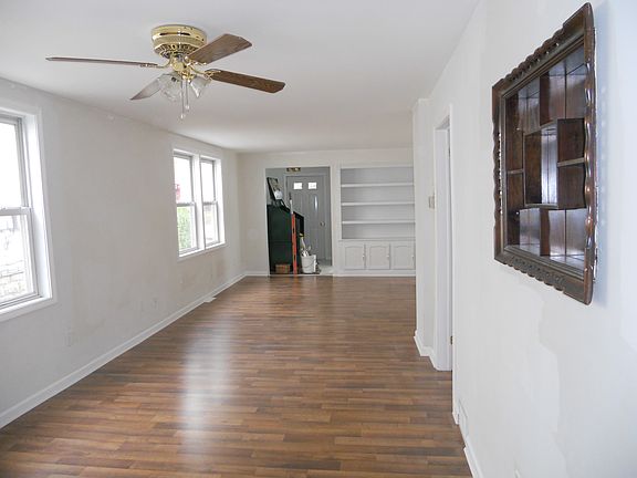 Dining/Living Rm (Lwr)