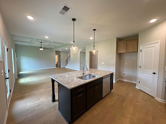 5th image of 1339 Weedon Dr