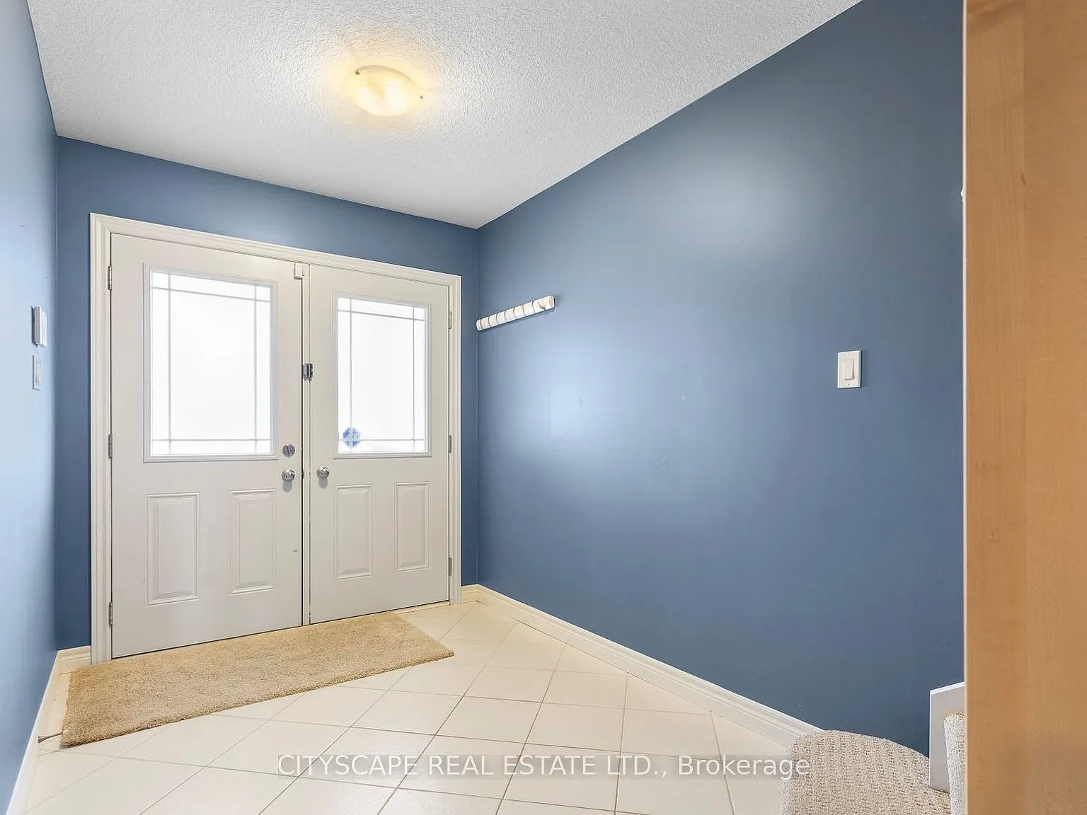 5 bed, $3,700 — Photo 2
