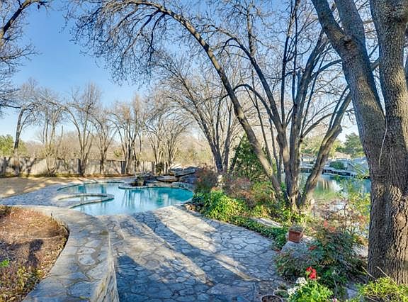 5th image of 17412 Pauma Valley Cir