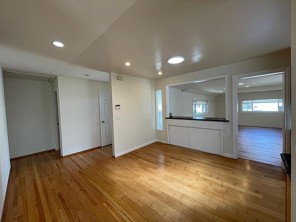 4th image of 7602 Hollanderry Pl
