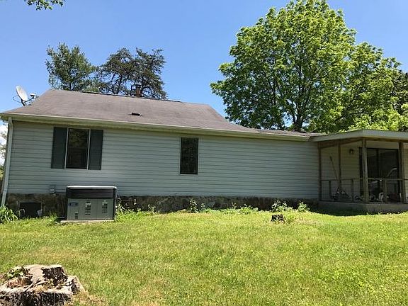 5th image of 36 Old Meadows Pl