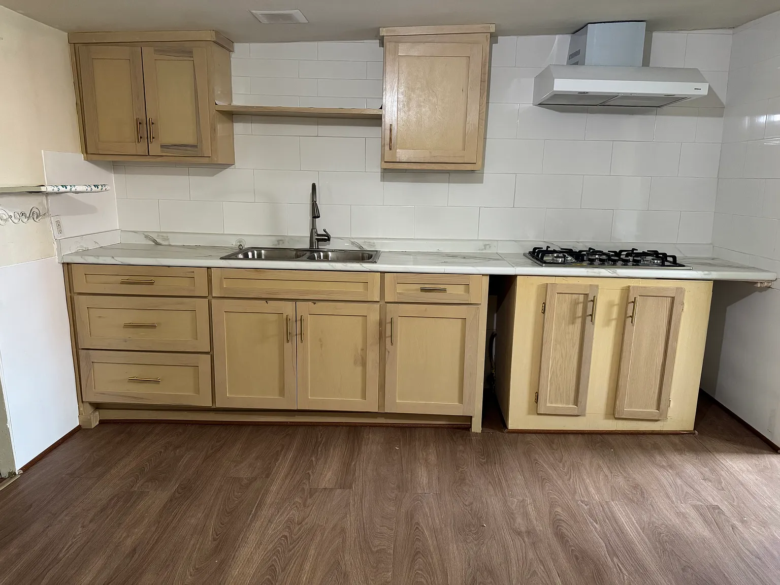 3 bed, 1403 sqft, $1,300 — Photo 2