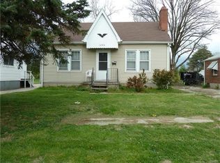 1203 Olive St, Saint Charles, MO 63301