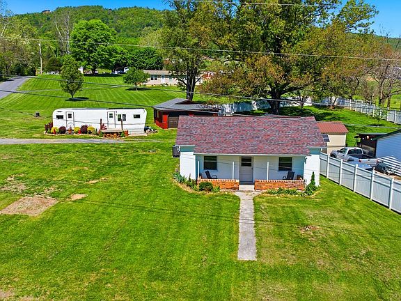 3rd image of 1505 Loop Rd