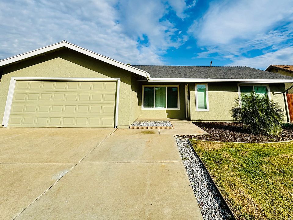 1st image of 1558 Greenwood Way