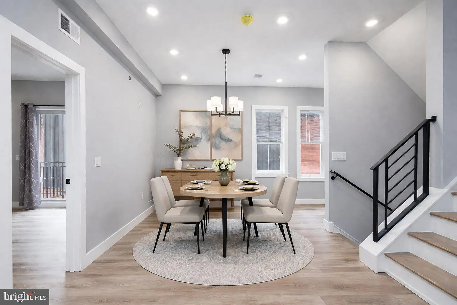 3 bed, $2,700 — Photo 1