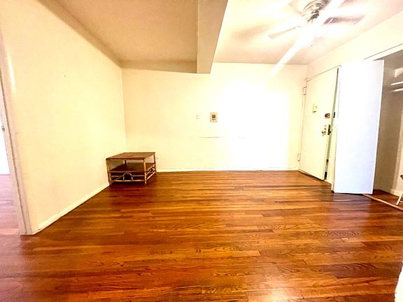 3rd image of 231 W 15th St #5C