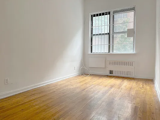 Rented by AJ Clarke | media 4