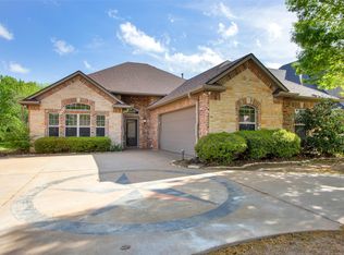 2111 Renaissance Dr, Denison, TX 75020
