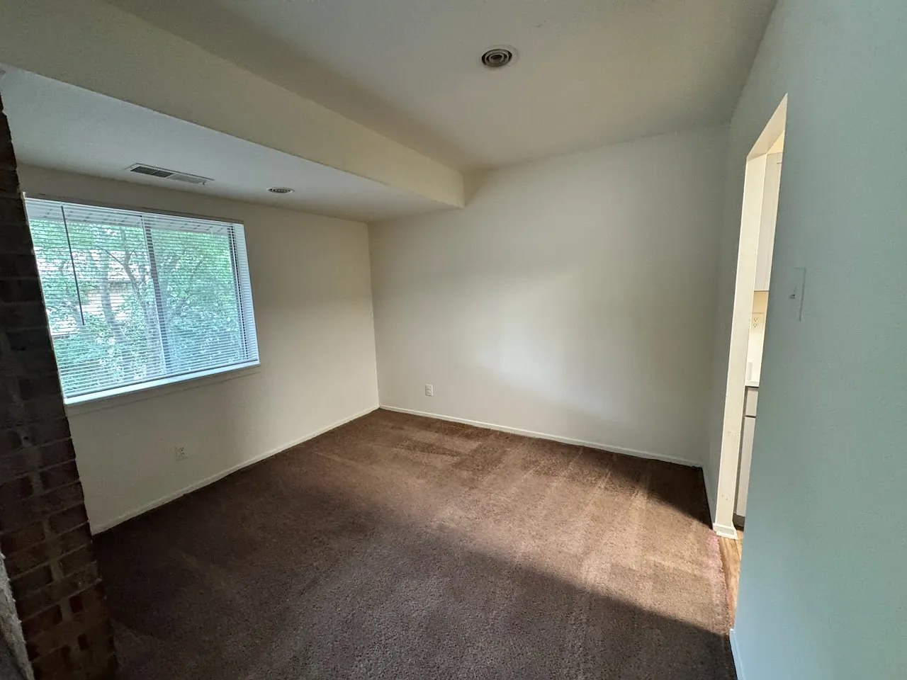 2 bed, 1050 sqft, $2,195 — Photo 3
