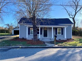 106 S Fieldcrest Rd, Eden, NC 27288