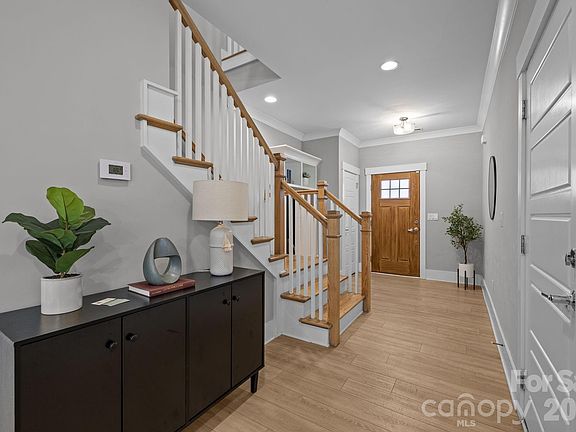 3rd image of 2309 Marlowe Ave