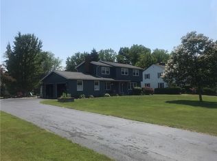 1631 Greensboro Dr, Webster, NY 14580