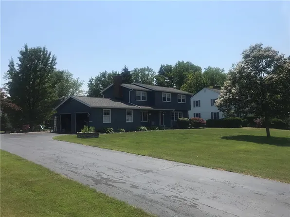 1631 Greensboro Dr, Webster, NY 14580