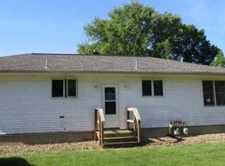4997 Scott St, Newton Falls, OH 44444