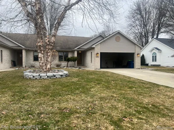 6110 Normandy Dr, Saginaw, MI 48638