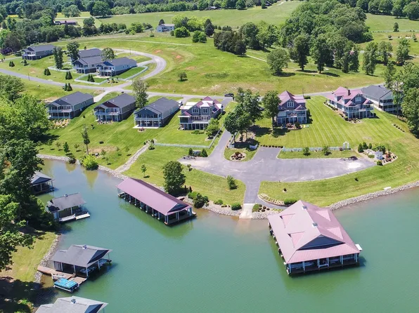 50 Sapphire Ln, Moneta, VA 24121
