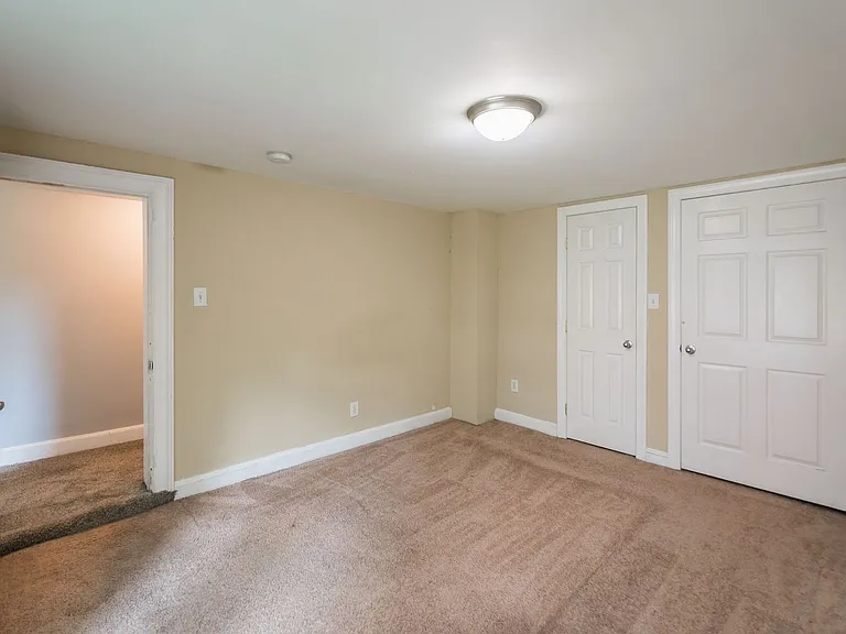 535 Spruce St — Photo 15
